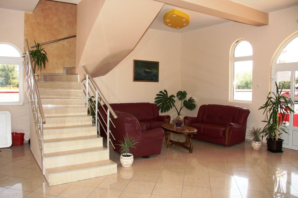 Hotel Dijana Pirot Interior foto